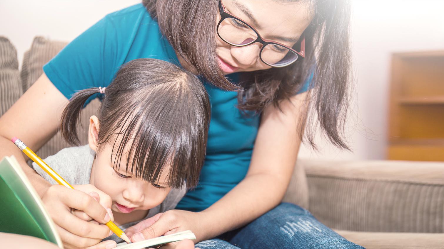 Tips Meningkatkan Minat, Passion,  & Motivasi Menulis Pada Anak